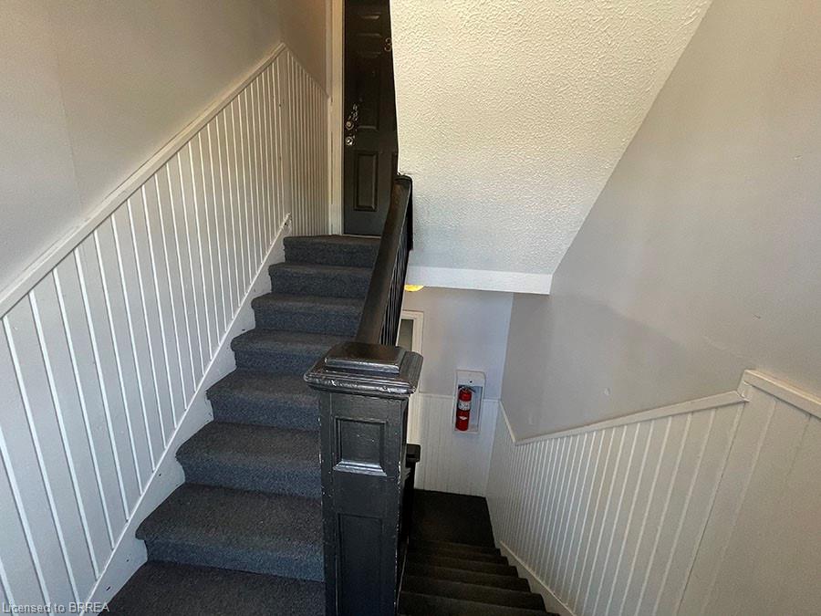 4-3 Balmoral Avenue S Property Photo 4
