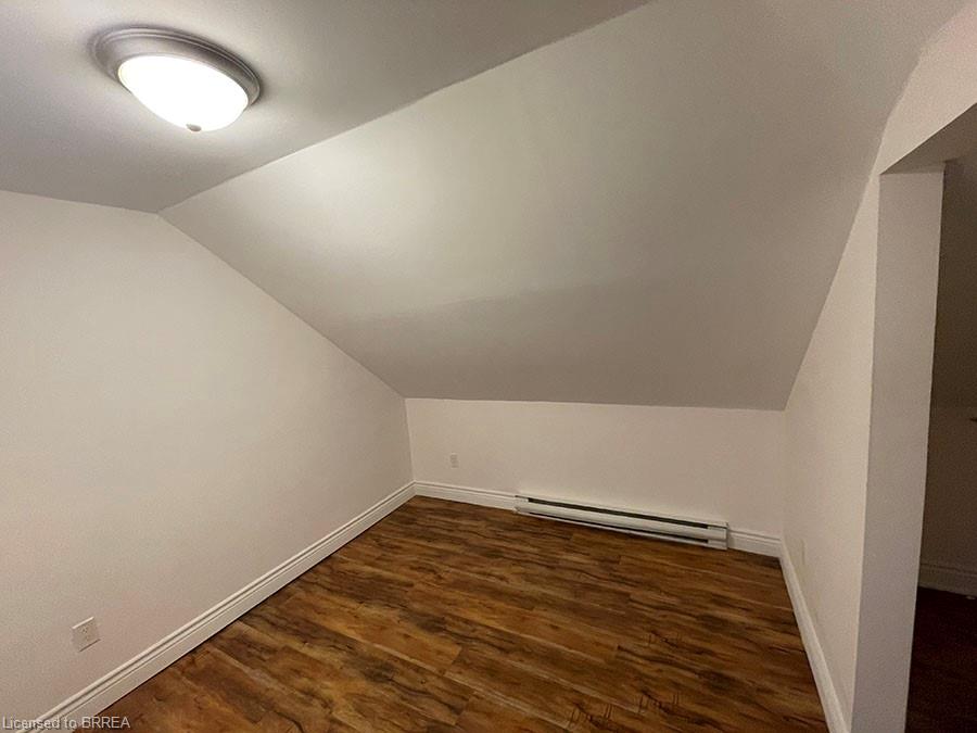 4-3 Balmoral Avenue S Property Photo 11