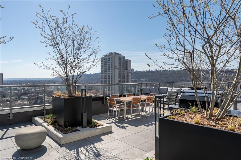 619-212 King William Street Property Photo 1