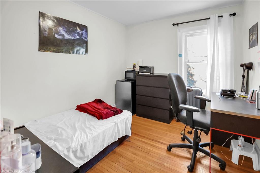21 Paisley Avenue S Property Photo 13