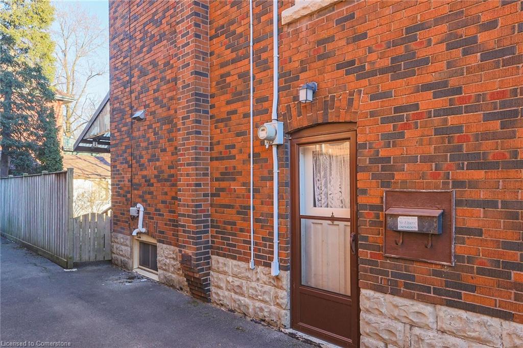 21 Paisley Avenue S Property Photo 25