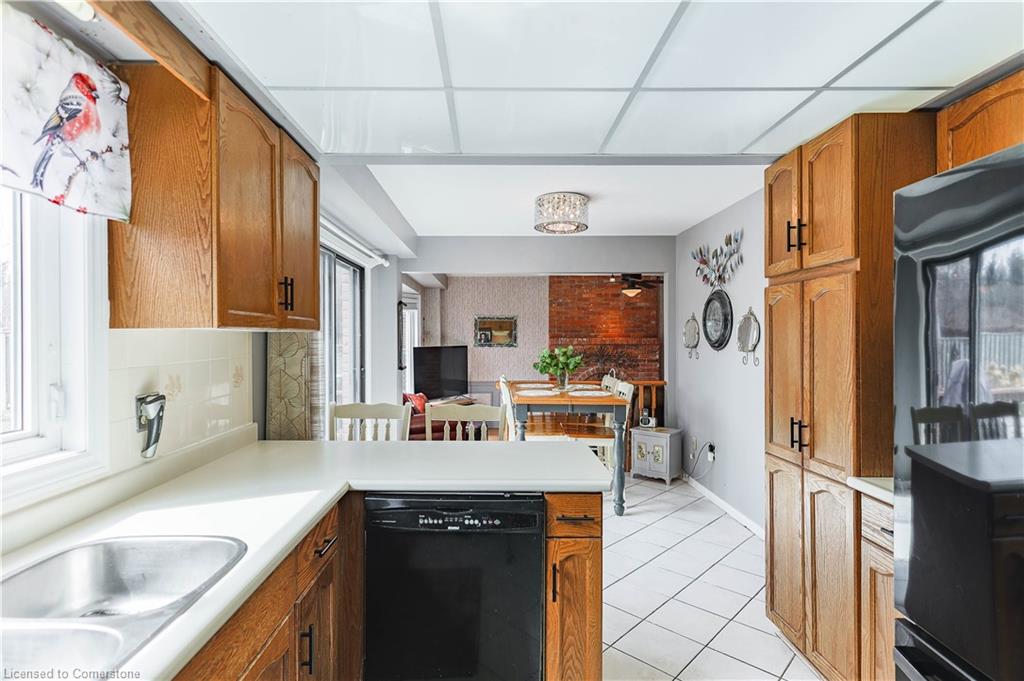 397 Devonshire Terrace Property Photo 18