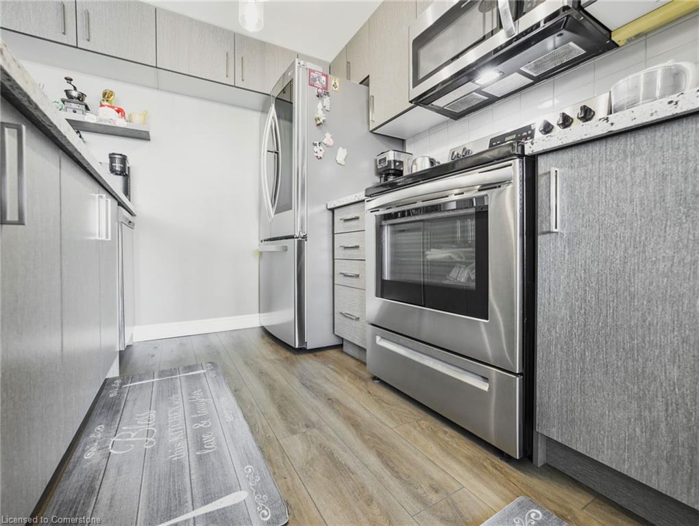 304-2750 King Street E Property Photo 21