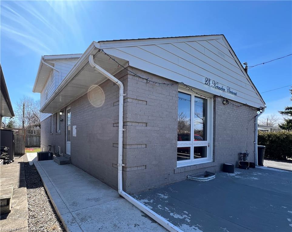 23 Kennebec Crescent Property Photo