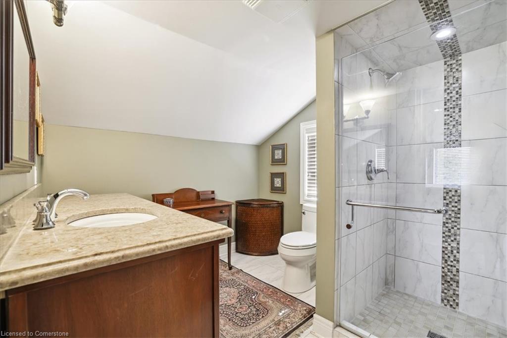 65 Queen Street Property Photo 11