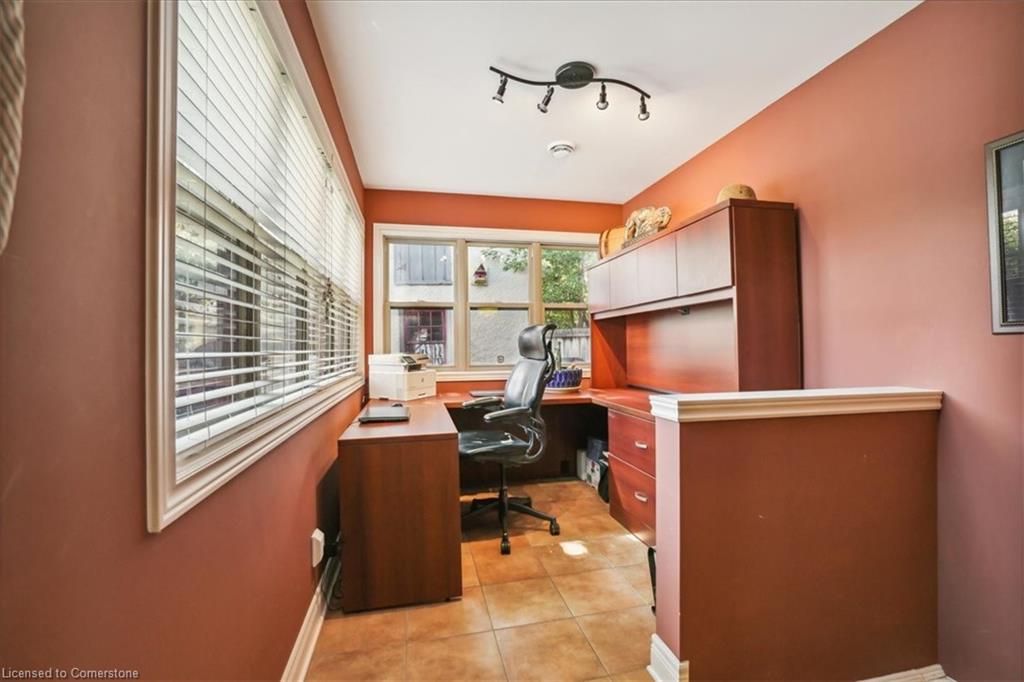 65 Queen Street Property Photo 13