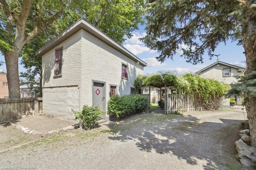 65 Queen Street Property Photo 19
