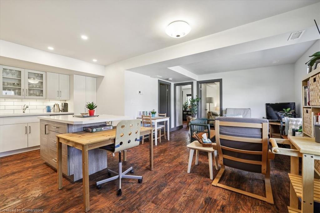 65 Queen Street Property Photo 31