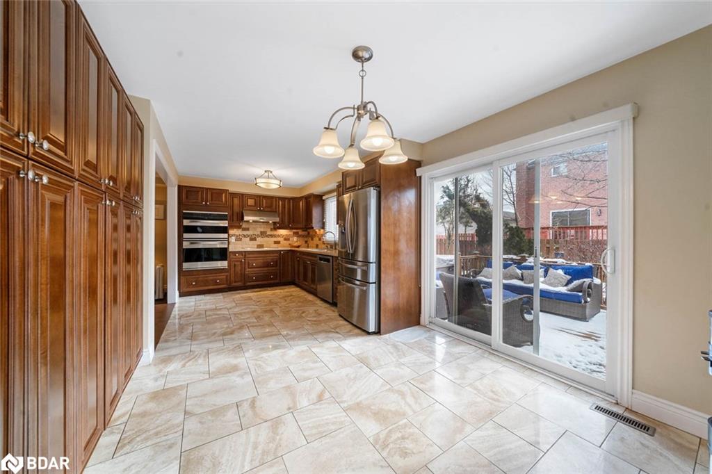 456 St Vincent Street Property Photo 13
