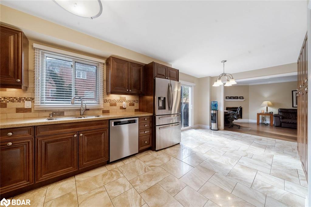 456 St Vincent Street Property Photo 16
