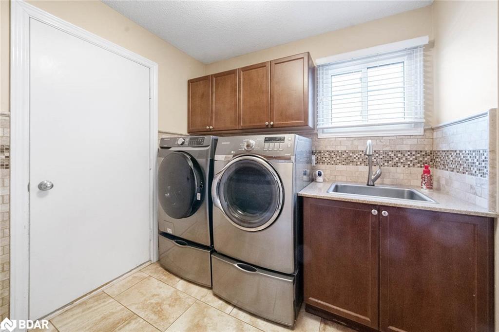 456 St Vincent Street Property Photo 33