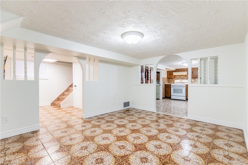 151 Arkell Street Property Photo 23