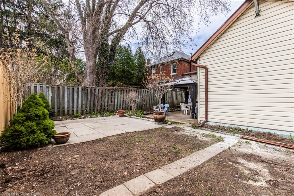 151 Arkell Street Property Photo 30