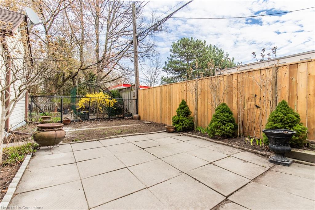 151 Arkell Street Property Photo 31