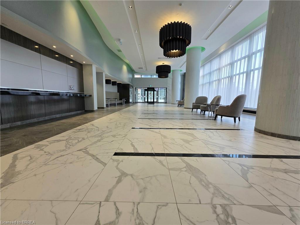 1203-105 Oneida Crescent Property Photo 3