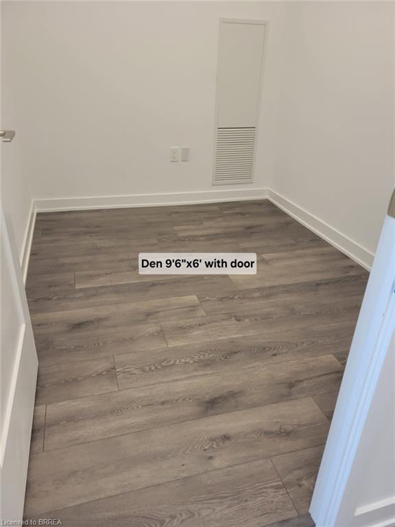 1203-105 Oneida Crescent Property Photo 8