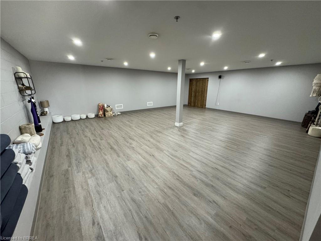 125 Sherwood Drive Property Photo 2