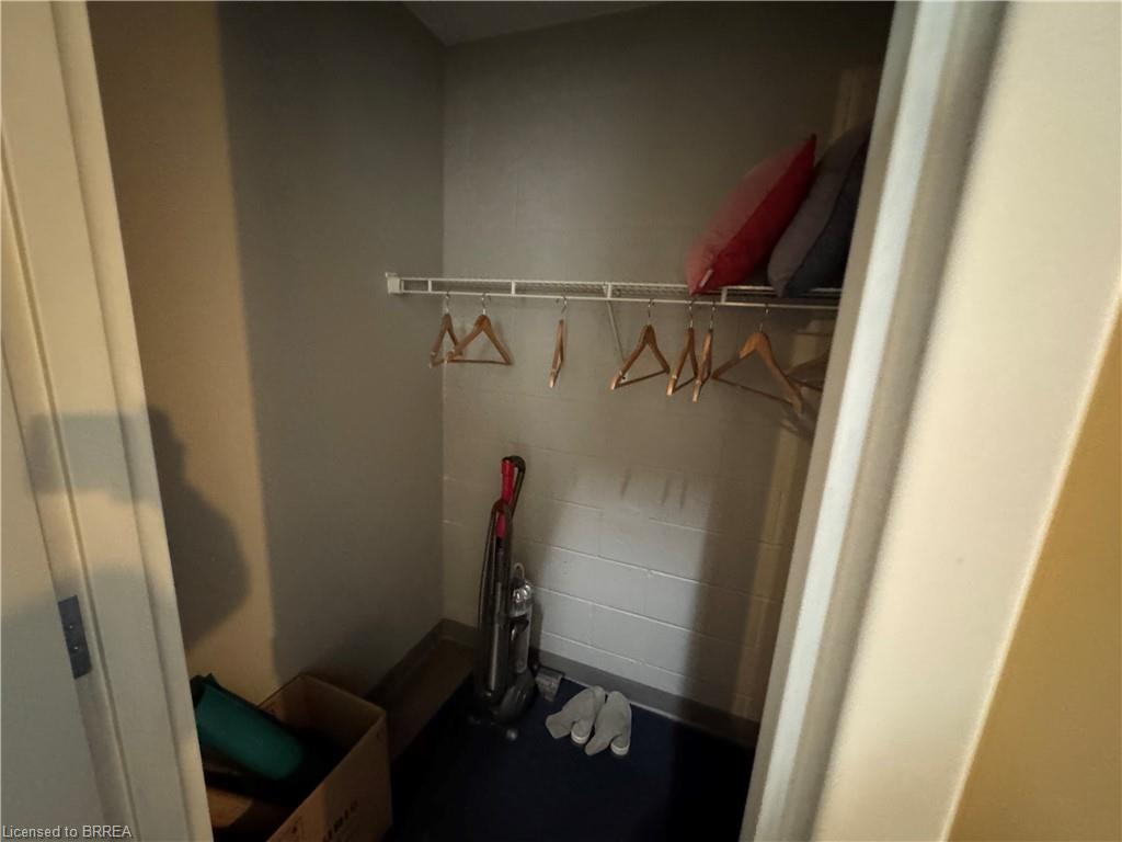 125 Sherwood Drive Property Photo 3
