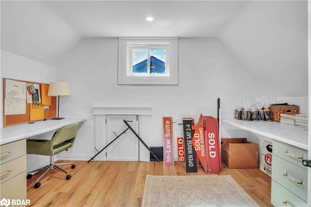 27 Victoria Street Property Photo 32
