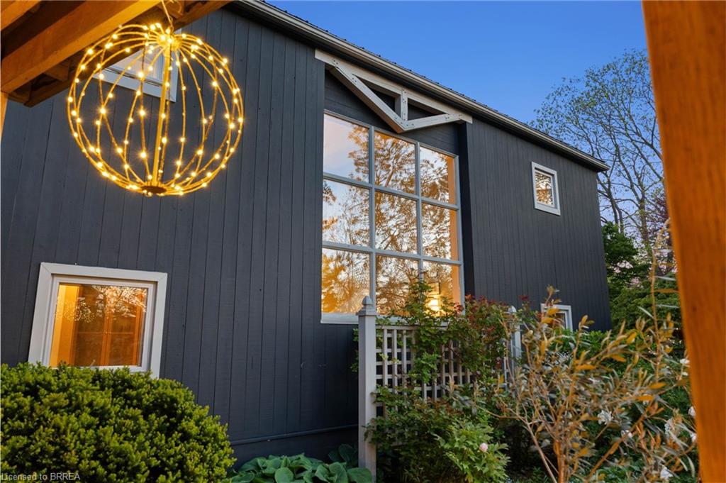 364 Robinson Road Property Photo 4