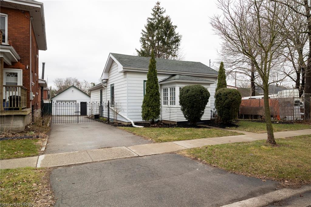 205 Chatham Street Property Photo