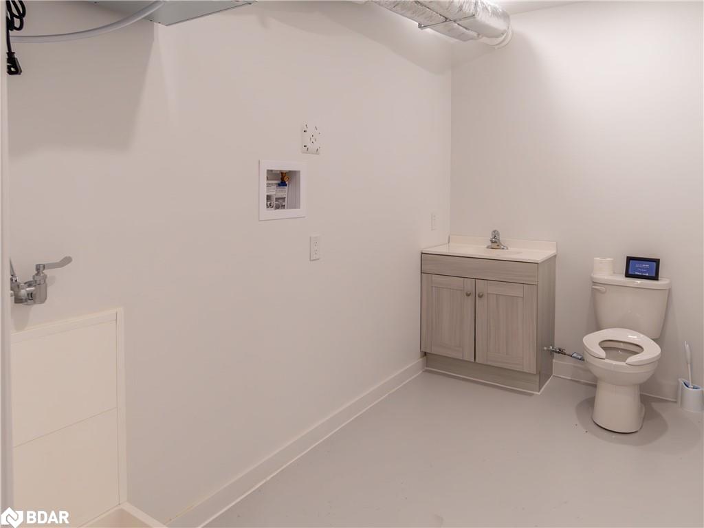 10 Commerce Court Property Photo 6