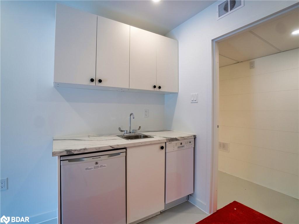 10 Commerce Court Property Photo 9