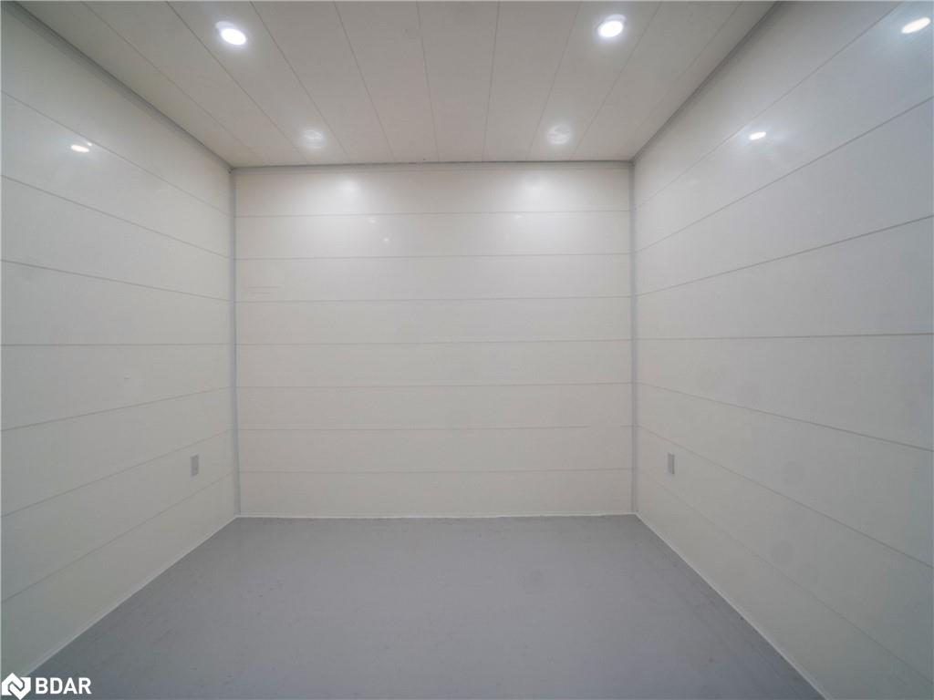 10 Commerce Court Property Photo 11