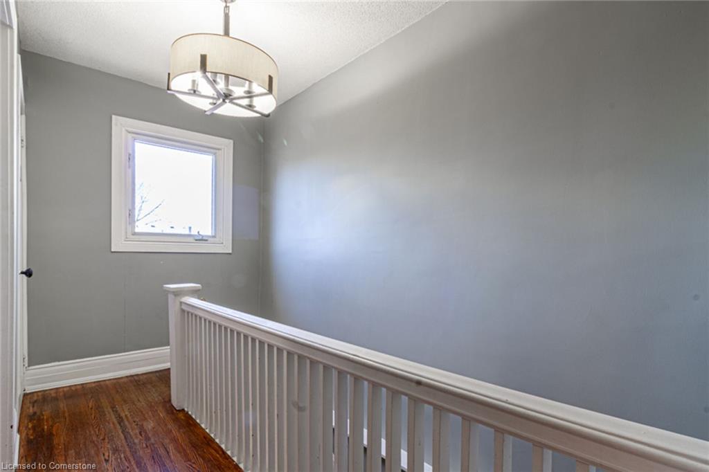 165 Leinster Avenue N Property Photo 24