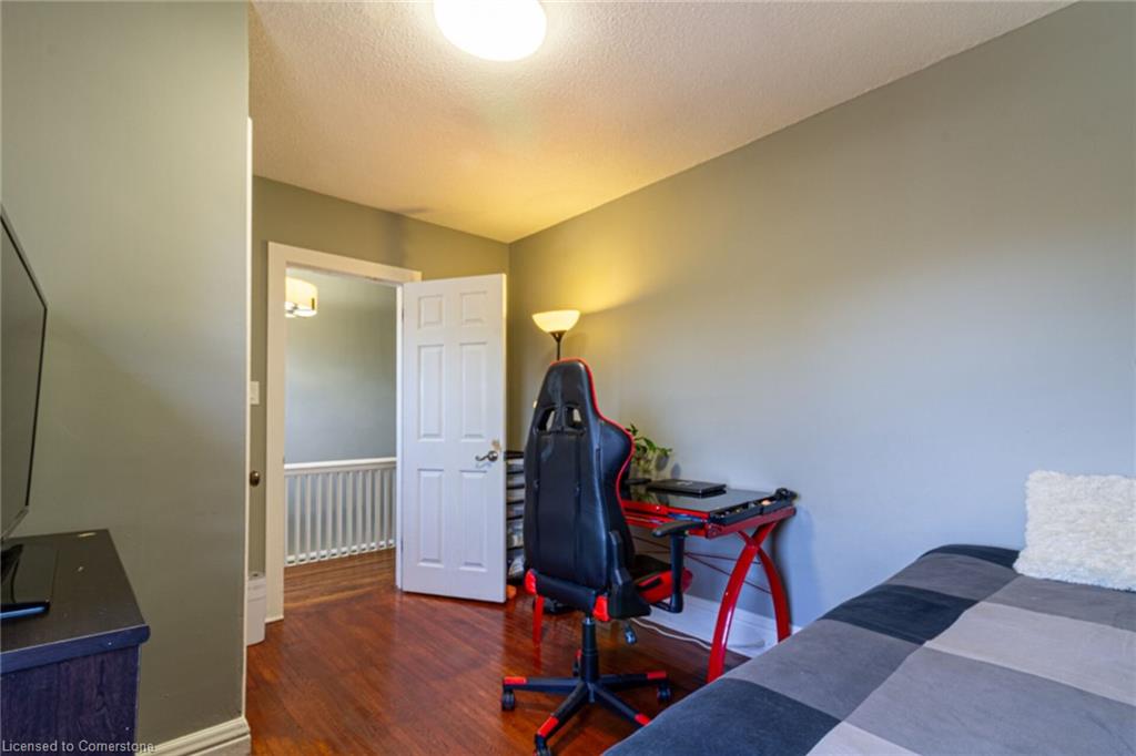 165 Leinster Avenue N Property Photo 29