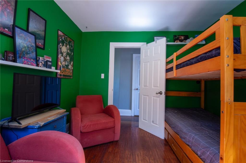 165 Leinster Avenue N Property Photo 31
