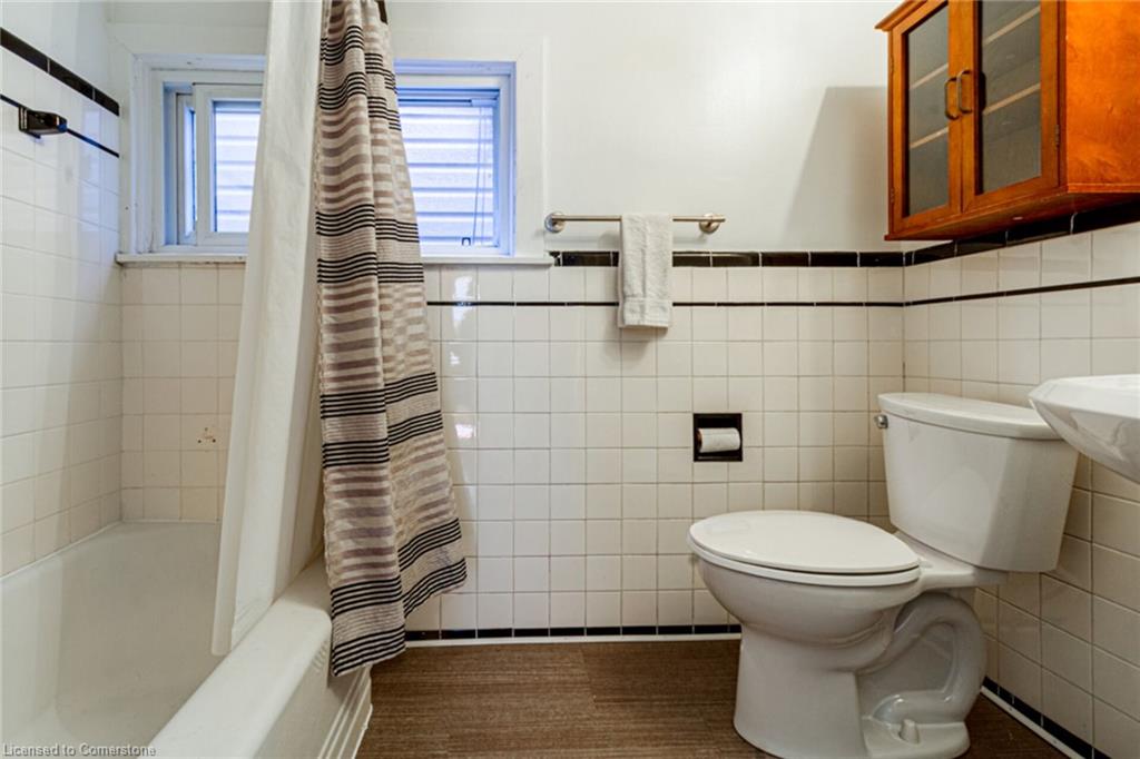 165 Leinster Avenue N Property Photo 34