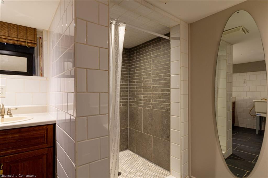165 Leinster Avenue N Property Photo 42