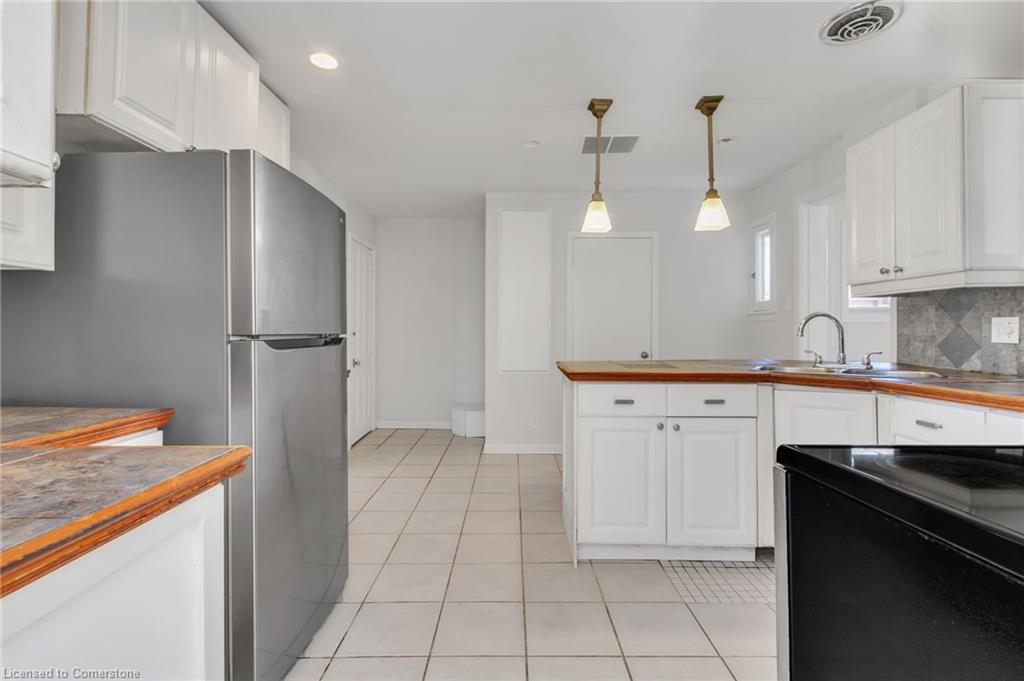 8 Duff Street Property Photo 14