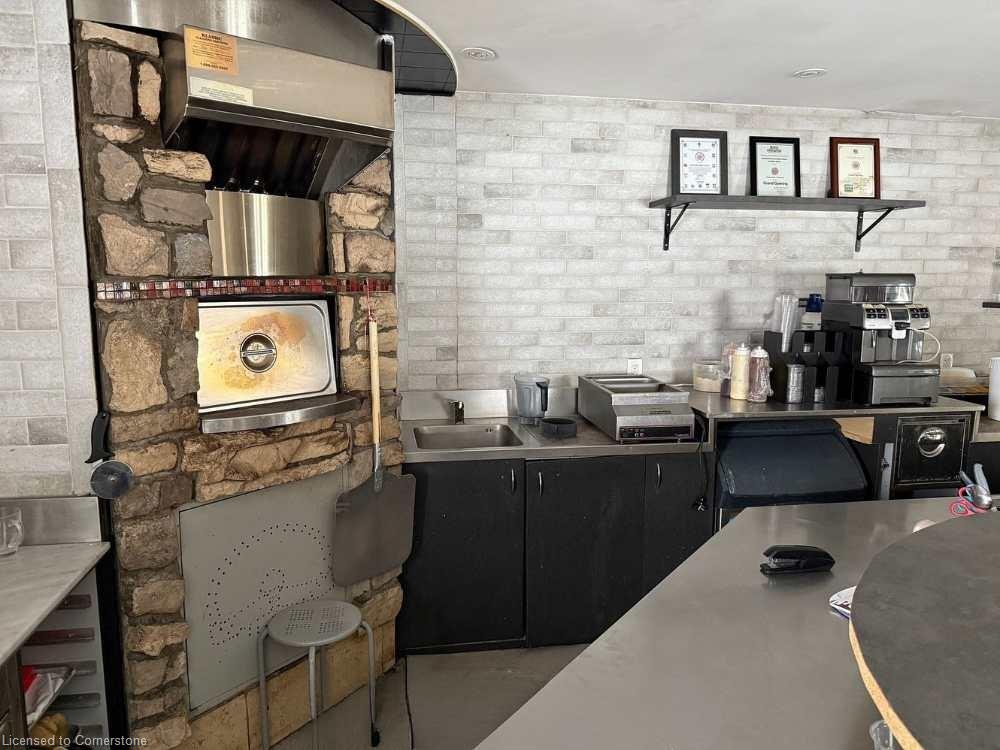 288 Broadway Property Photo 4