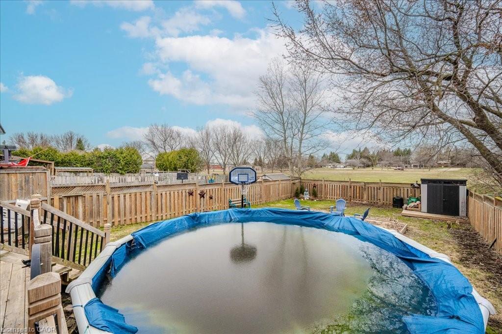 245 Parkside Drive E Property Photo 25