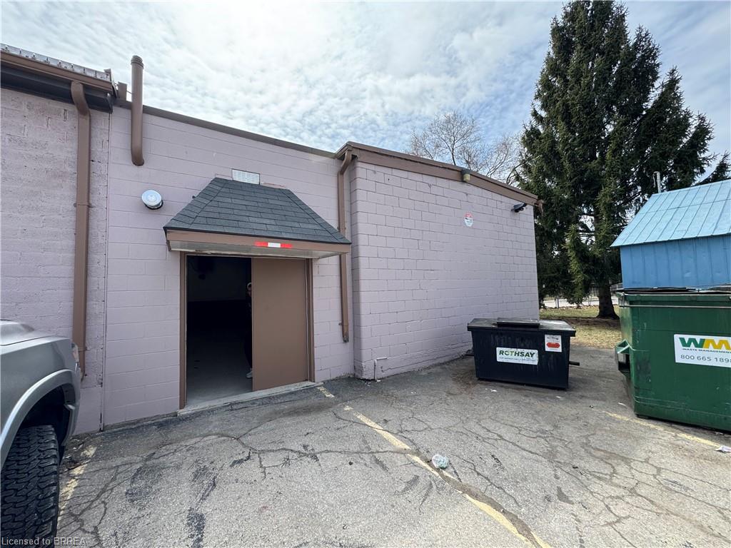 197 Erie Avenue Property Photo 3