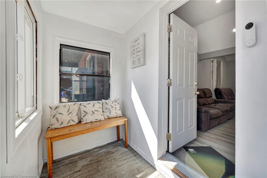 159 Grosvenor Avenue N Property Photo 3