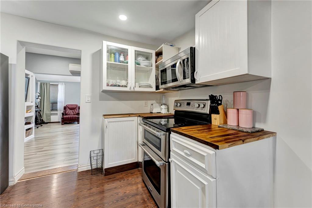 159 Grosvenor Avenue N Property Photo 9