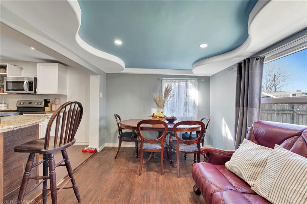 159 Grosvenor Avenue N Property Photo 12