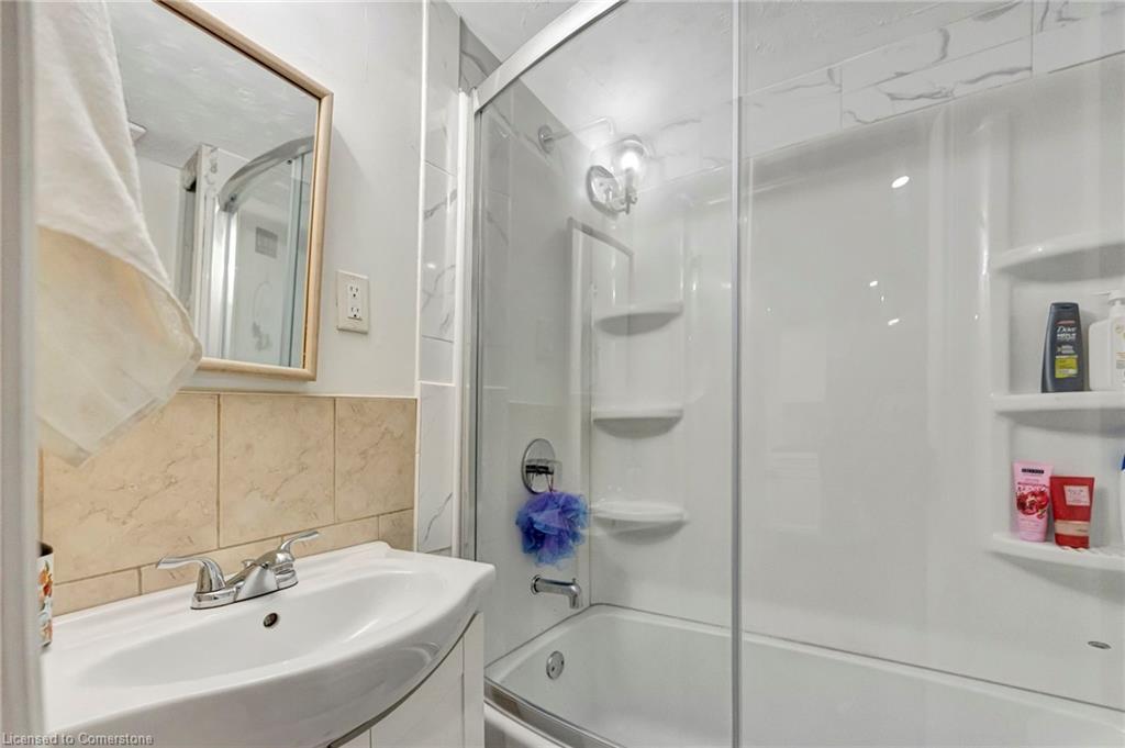 159 Grosvenor Avenue N Property Photo 18