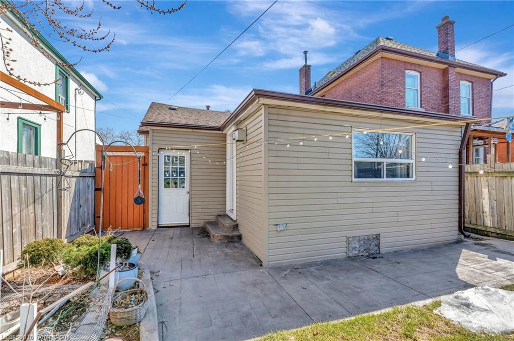 159 Grosvenor Avenue N Property Photo 21