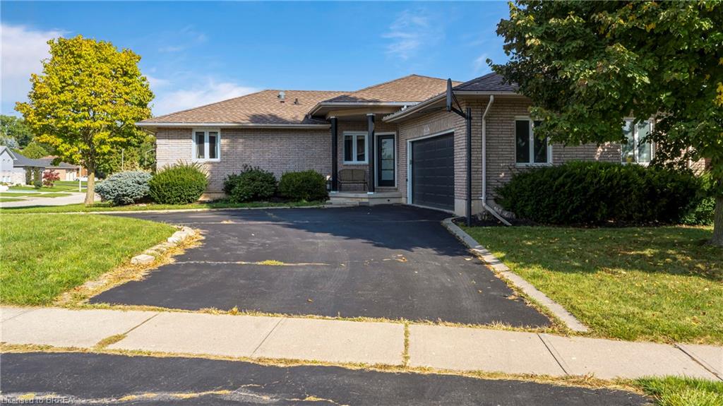 83 Victor Boulevard Property Photo 3