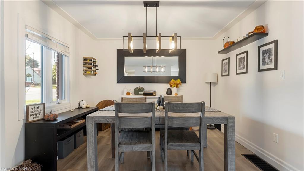 83 Victor Boulevard Property Photo 7