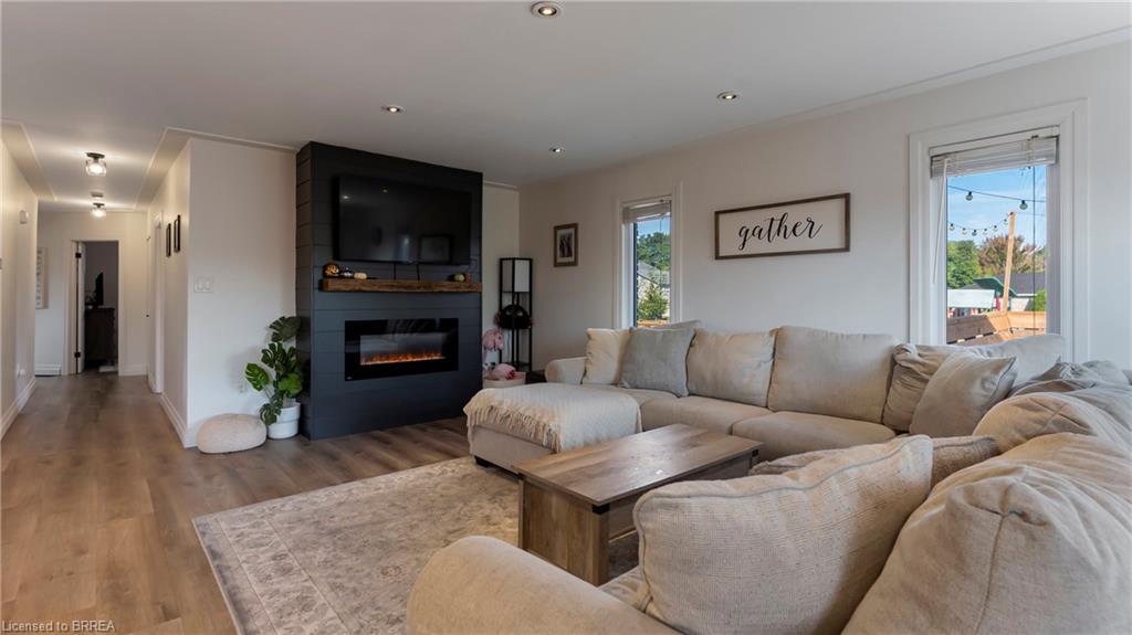 83 Victor Boulevard Property Photo 16