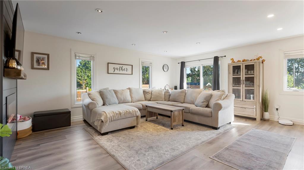 83 Victor Boulevard Property Photo 17