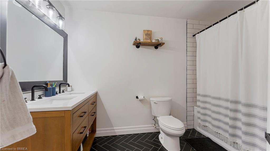 83 Victor Boulevard Property Photo 18