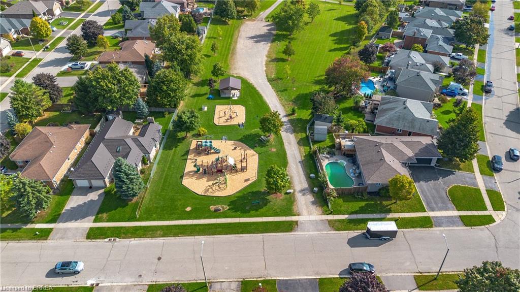 83 Victor Boulevard Property Photo 28