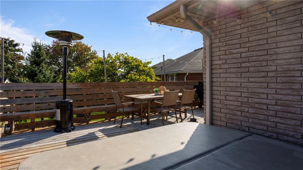 83 Victor Boulevard Property Photo 35