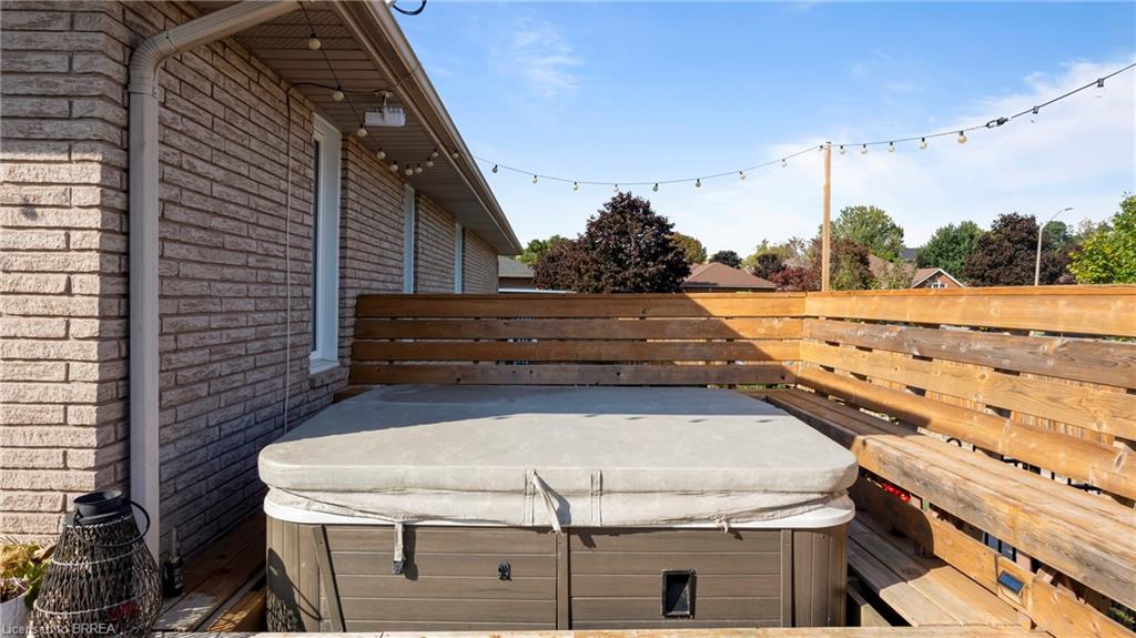 83 Victor Boulevard Property Photo 37